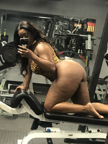 Ms Cassidy schauspielerin nackten bild