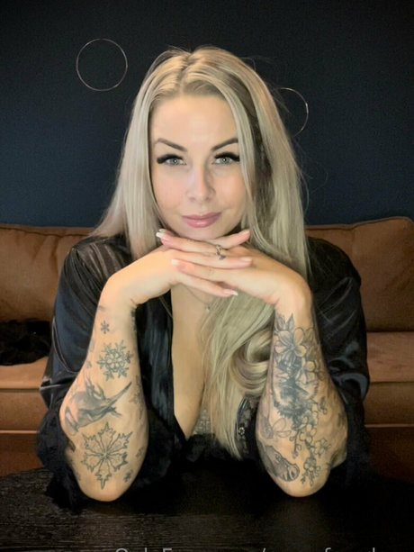 pure femdom freie nacktheit galerie