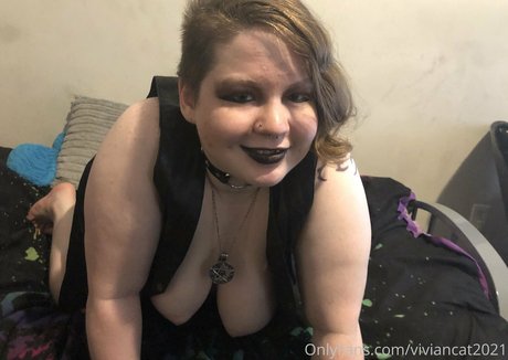 vollbusige onlyfans nacktheit heiße fotos