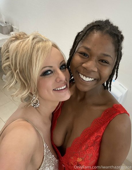 iwanthazelgrace sexy erwachsene foto