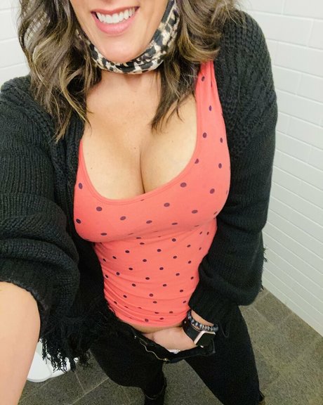 MrsAvaAndrews erwachsene schöne bild