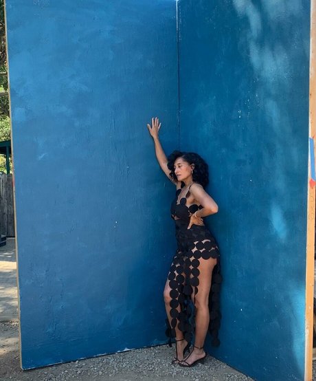 Tracee Ellis Ross sexy kunst galerien