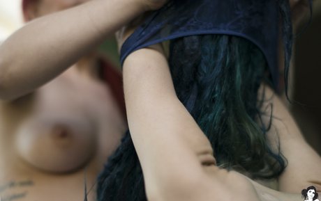 Alorali hübsche nacktheit galerie