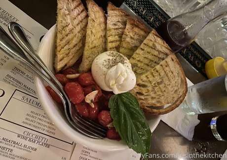 irisinthekitchen schöne erwachsene bild