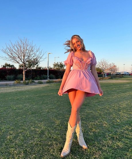 Brynn Rumfallo sexy erotische galerien