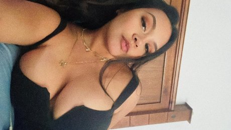 Nayeli sexy exklusive bilder