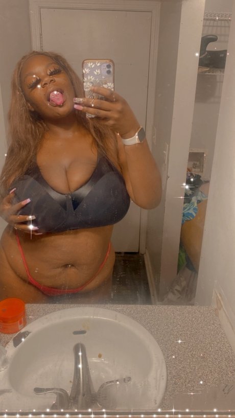 Mookie_ erotische heiße fotos