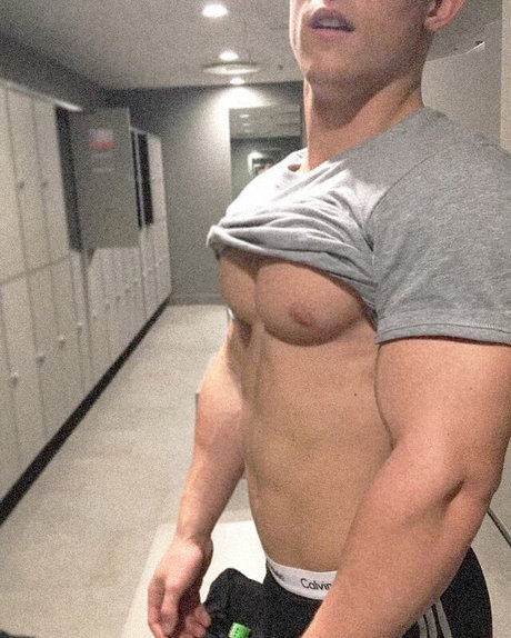 Naughty Narrator exklusive top fotos