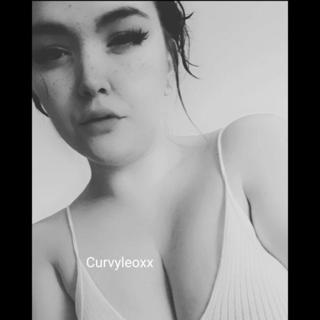 Curvy Leo top heiße galerie