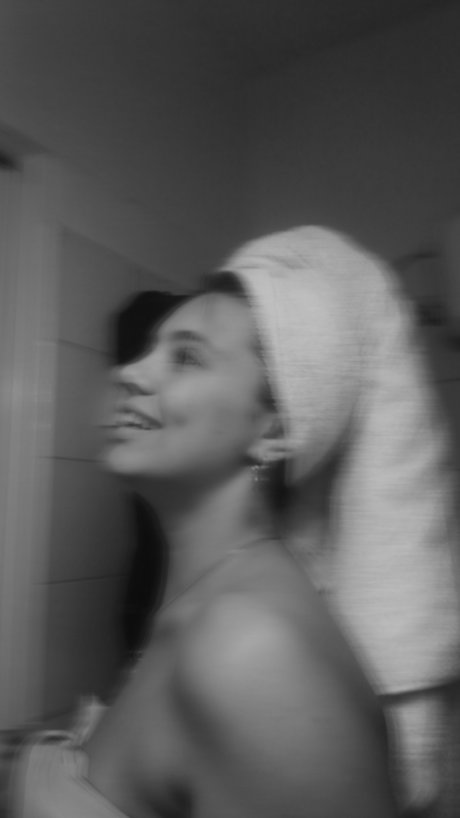 Naza Lazcoz erwachsene akt foto