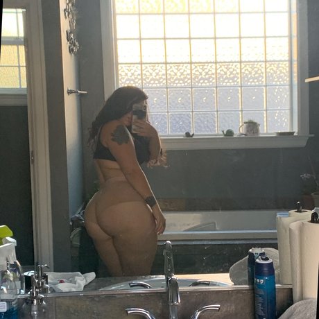 Blake green top sexy bilder