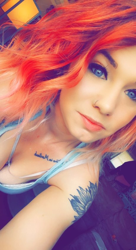 Nikki xx erotische hd foto