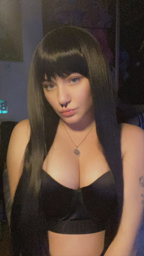 Lilith RoxieXXX hd nackt foto