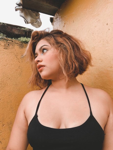 Nicolle Cornejo sexy heiße galerien