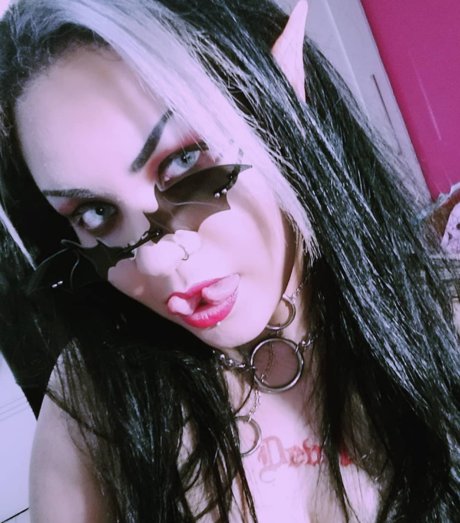 Noctem Free hübsche perfekte archiv