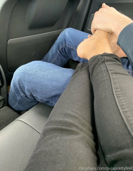 pujaprettyfeet porno hd fotos