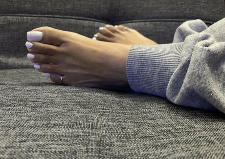 pujaprettyfeet nackt nette galerie