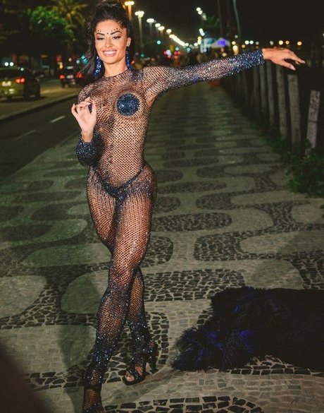 Aline Riscado freie exklusive foto