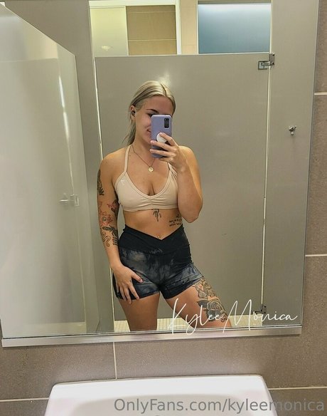 Kyleemonica erwachsene heiße bilder