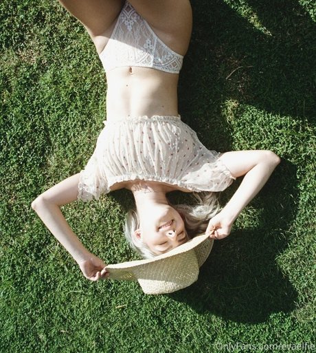 vollbusige onlyfans schöne erwachsene fotos