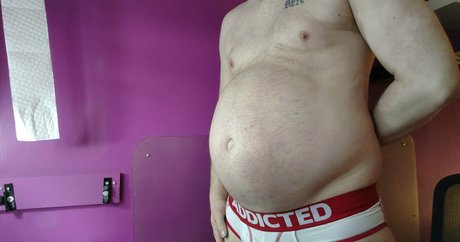 ubg88 freie nackte bild