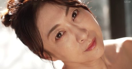 Yuuka Sawachi pornostar nackten bilder