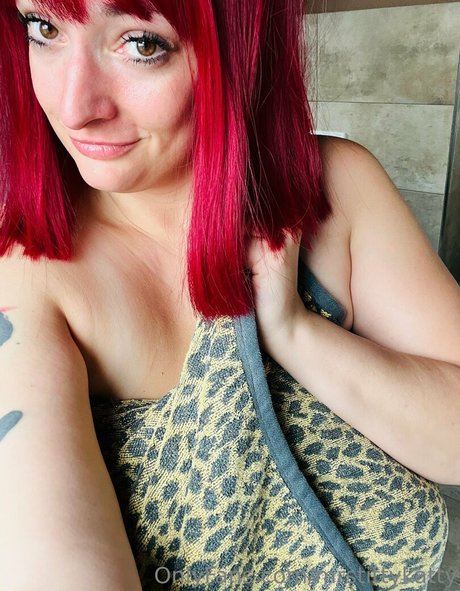 mrstittykatty erotische nackten fotos