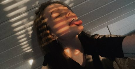 nicht nackte onlyfans hübsche kostenlose bild