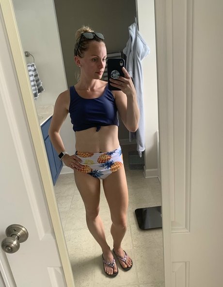 littlewaistinyourface sexy top foto