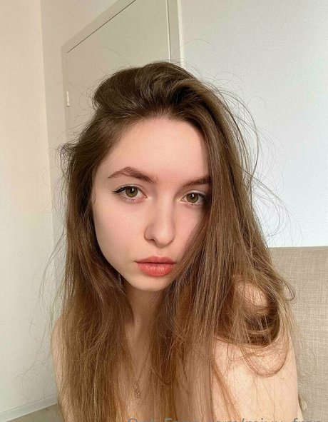 miyu free nacktheit kunst bild