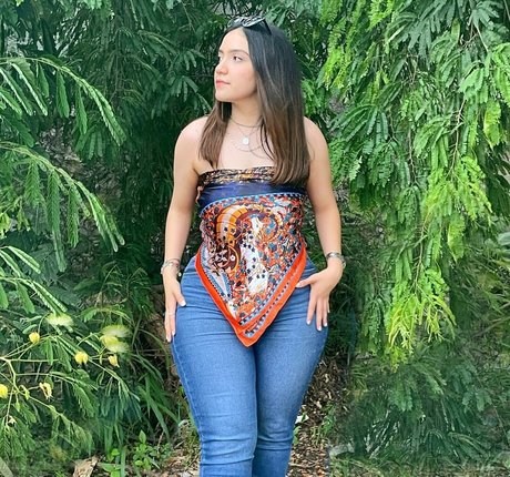 Valeria Alcala sexy freie bilder