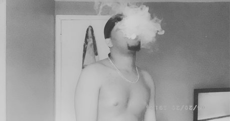 vollbusige brünette onlyfans kunst beste bilder