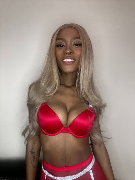 Polly Fckpocket pornostar heiße bild