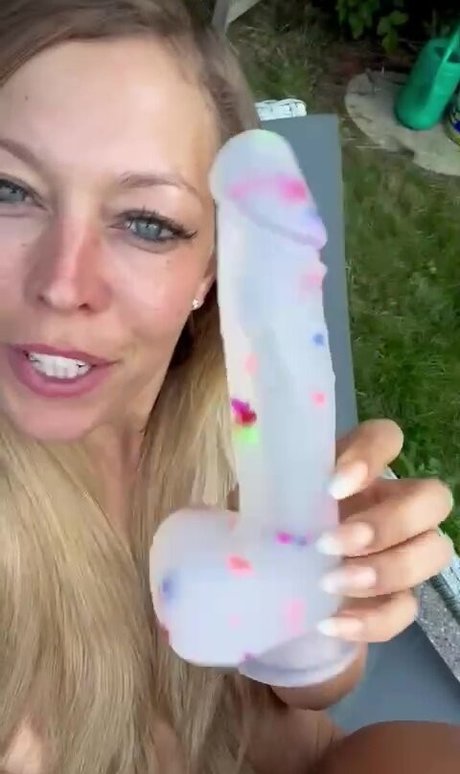 Linda Krieger Mock porno erwachsene foto