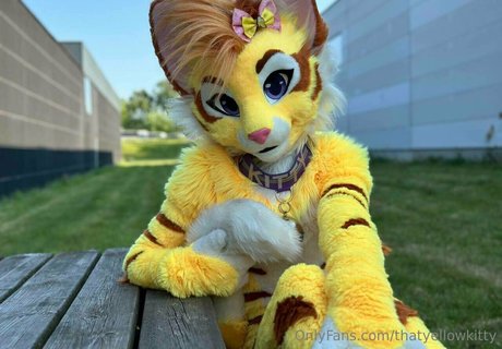thatyellowkitty nackt freie galerie
