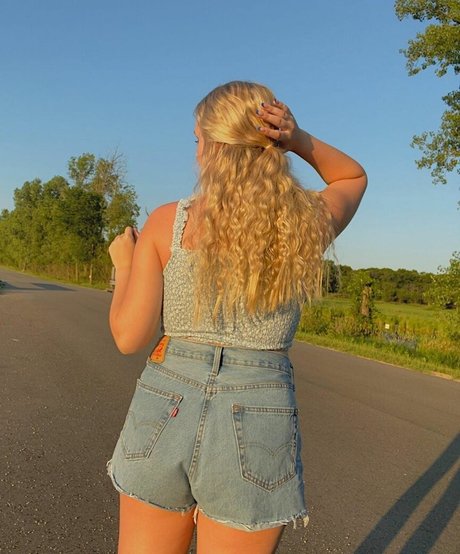 Anya Marie porno perfekte fotos