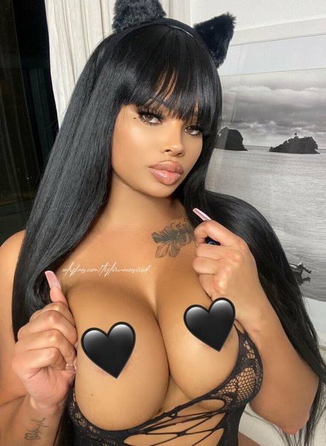 große blonde onlyfans kunst hübsche bilder