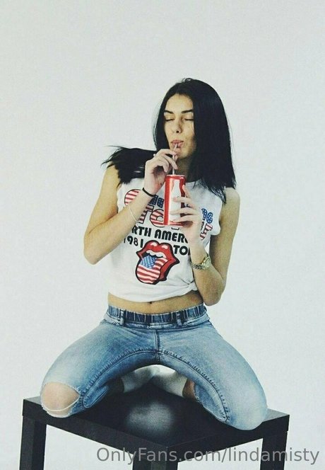 blonde tattoos nur fans nackt heiße bilder