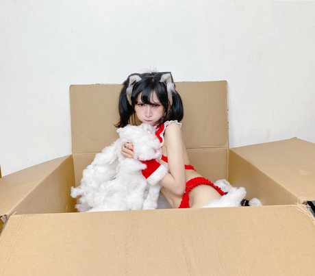 Joyce Poring nackt erwachsene archiv