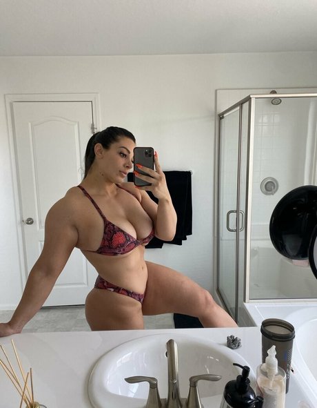 Ranya Dally hübsche beste bild