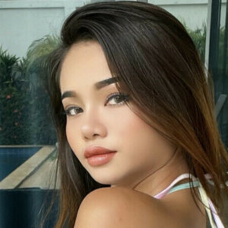 vollbusige brünette onlyfans top beste foto