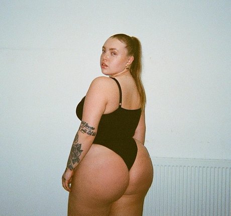 Paradise megan erotische schöne bilder
