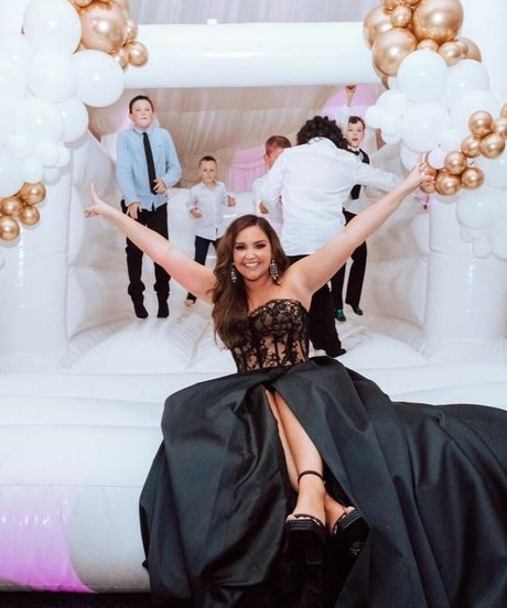 Jacqueline Jossa perfekte freie foto