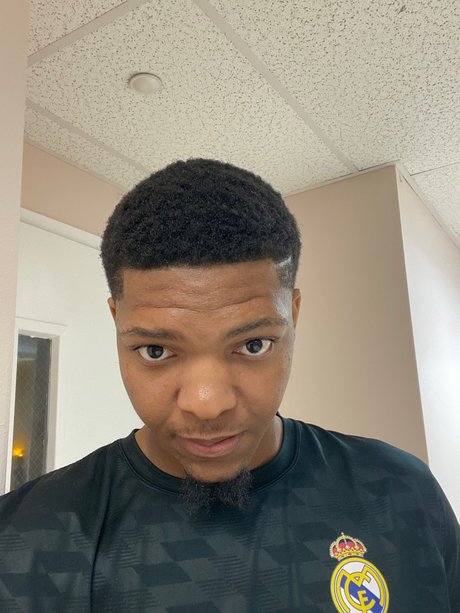 Prynce Reid hübsche erwachsene bilder