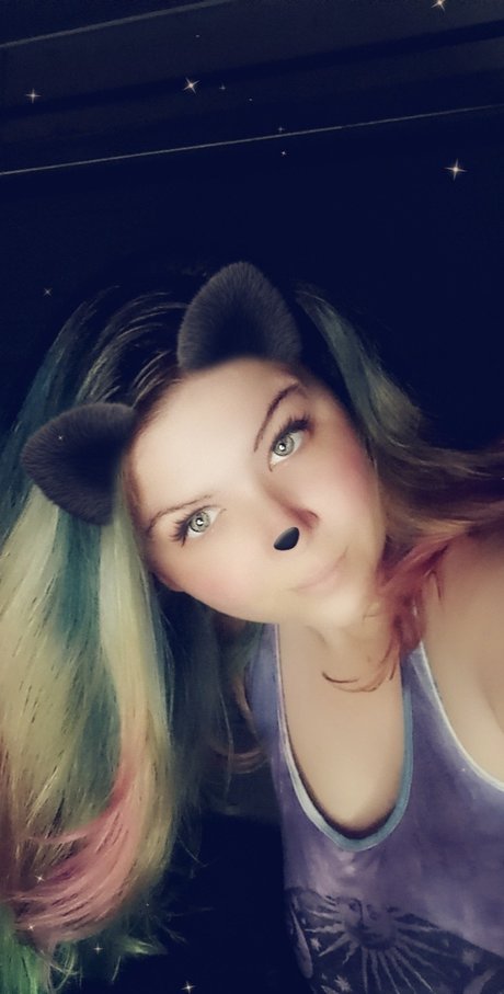 RaveCoreKitty model heiße foto