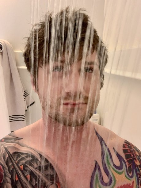 Gassy kunst nackt galerie