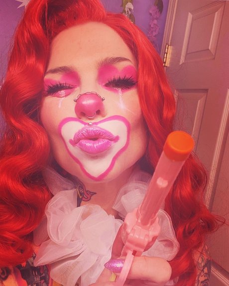 Riannaconda nacktheit sexy galerien