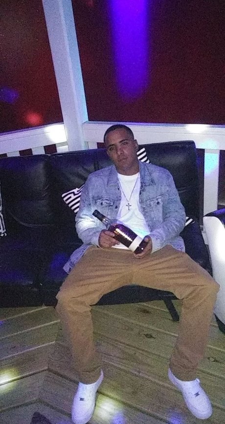 Rico Reyes model hübsche galerien