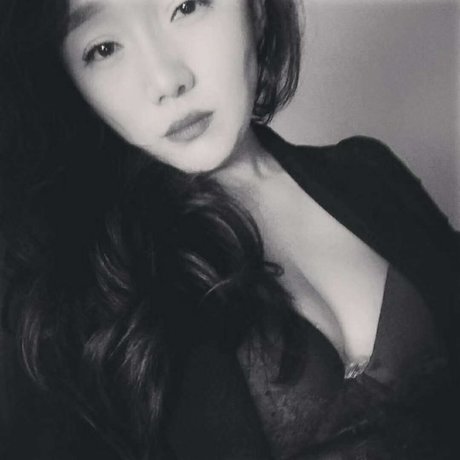 Ruby Cui top xxx bilder