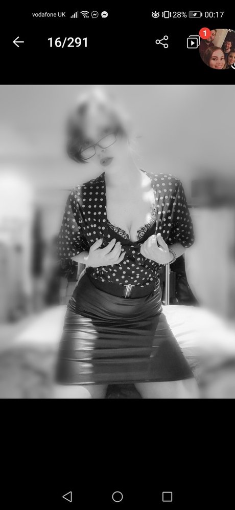 tallgirl onlyfans nacktheit pornografische foto